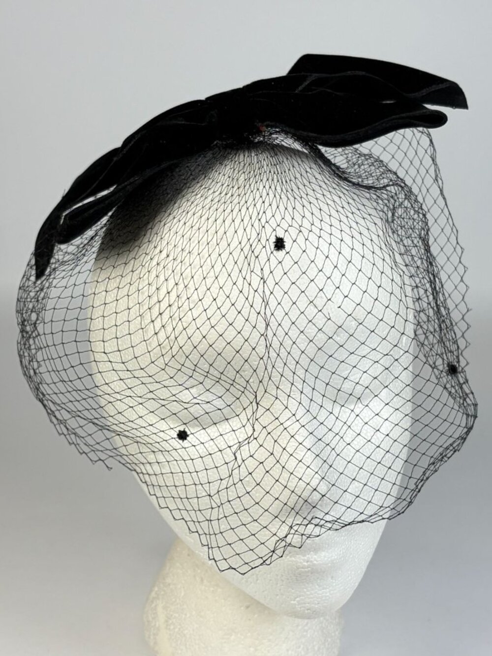 Vintage Black Velvet Birdcage Veil Fascinator Hat with Bow Polka Dot Netting